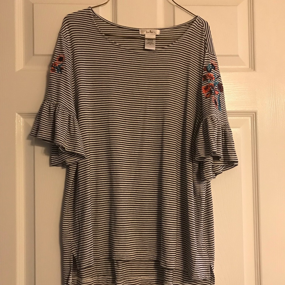 Stripped ruffled sleeve top